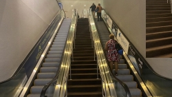 Escalator 2 Clings-Grand Hall Riverside Ctr.