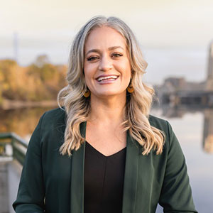 Maria Medina's headshot