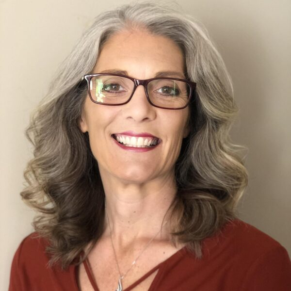 Kim Derryberry's headshot