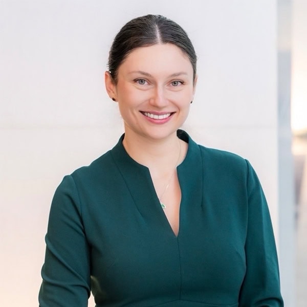 Gwen Mdinaradze's headshot