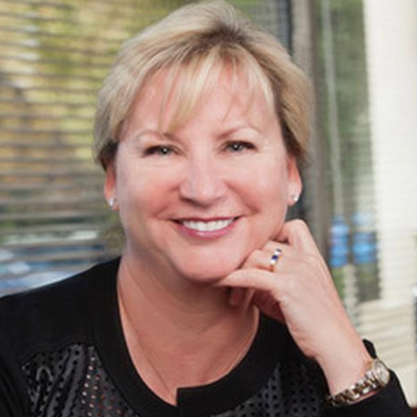Leslie Joyce's headshot