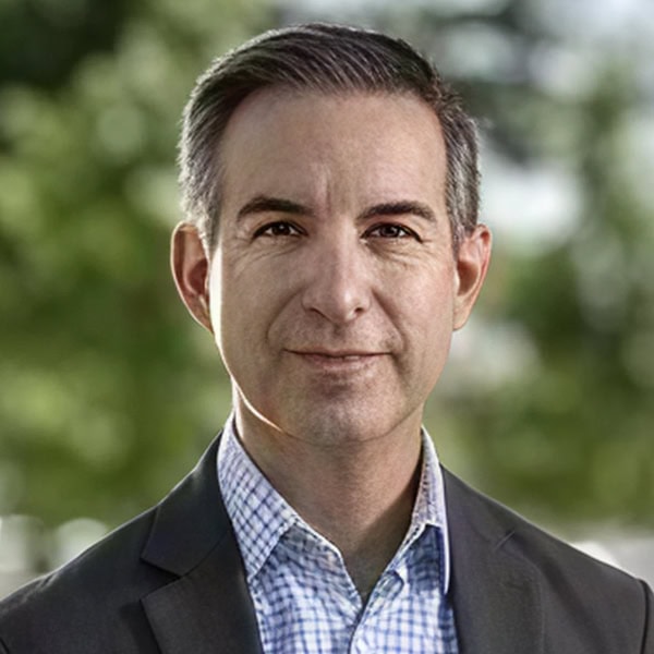 Larry Martinez's headshot