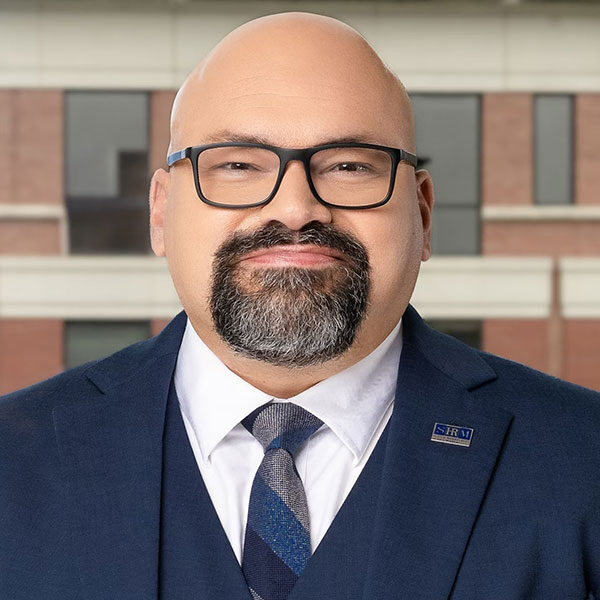 Alex Alonso's headshot