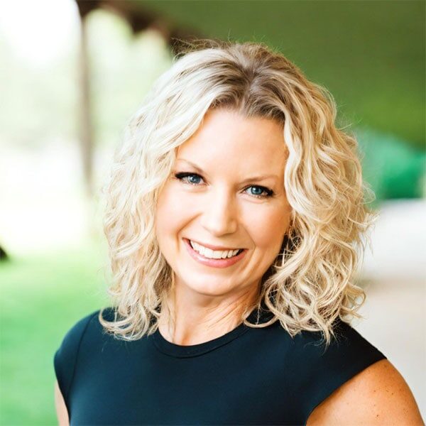 Amanda Kondrotas's headshot