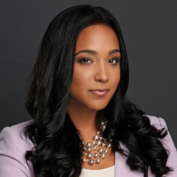 Stephanie Tavarez's headshot